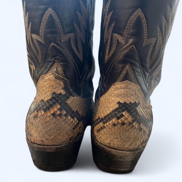 Justin Boots Brown and Tan Cowboy Boots - Picture 5 of 11